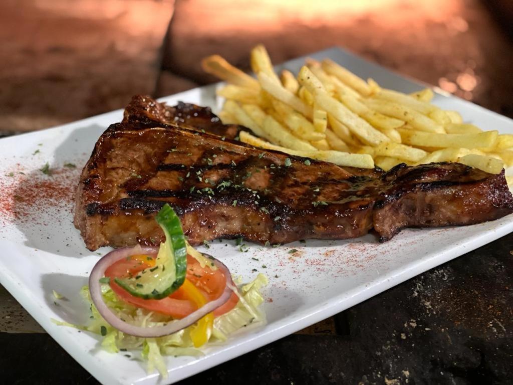 Waterside Lodge Cc Piet Retief Esterno foto