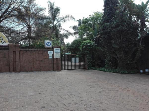 Waterside Lodge Cc Piet Retief Esterno foto