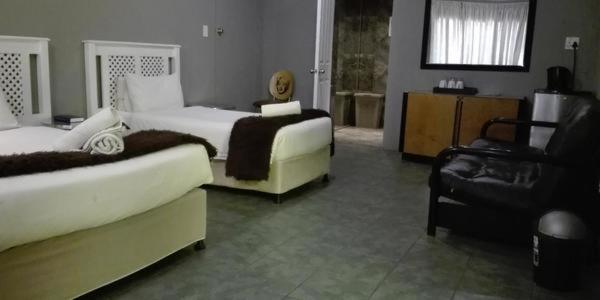 Waterside Lodge Cc Piet Retief Esterno foto